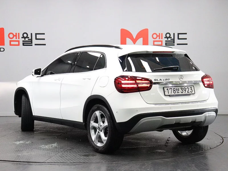 Mercedes-Benz GLA-Class