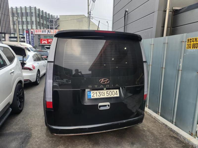 Hyundai Staria