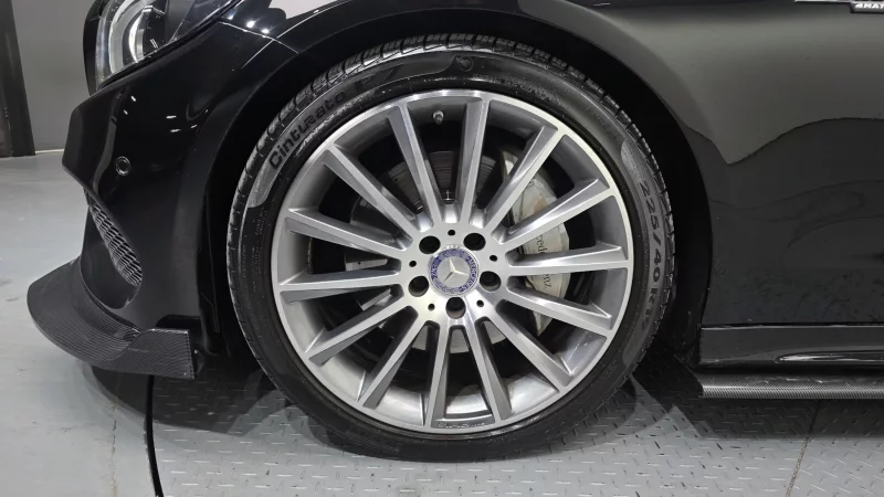 Mercedes-Benz C-Class