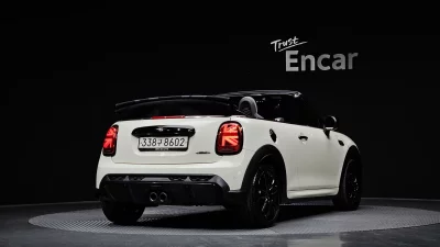 MINI Cooper Convertible