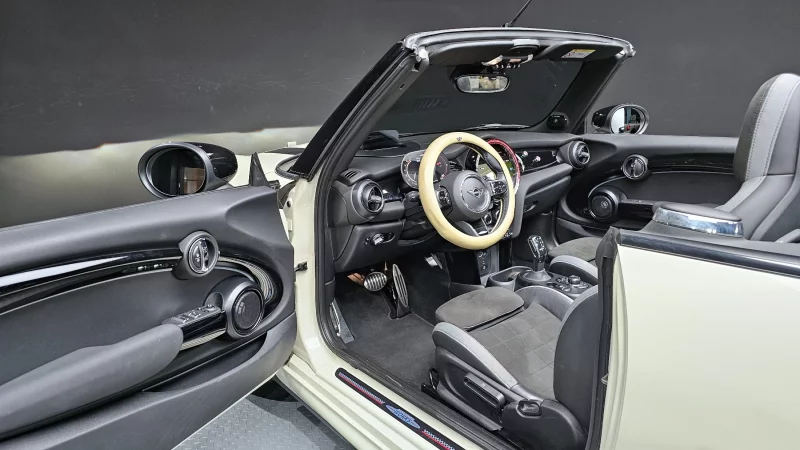 MINI Cooper Convertible