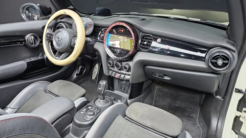 MINI Cooper Convertible