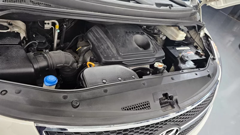 Hyundai Grand Starex