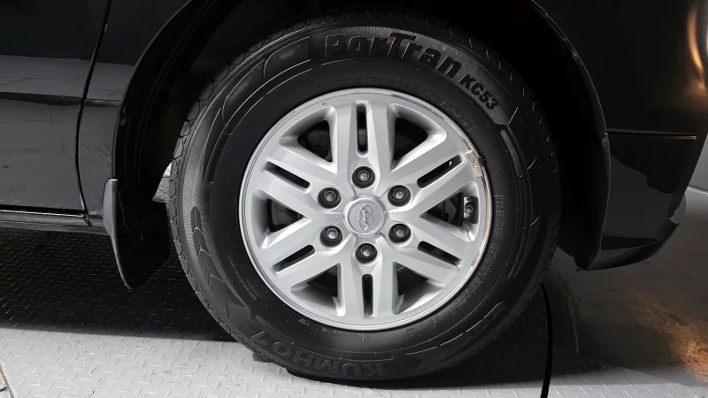Hyundai Starex