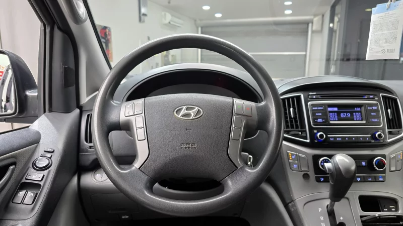 Hyundai Starex