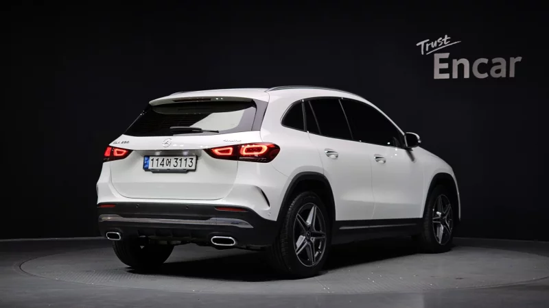 Mercedes-Benz GLA-Class