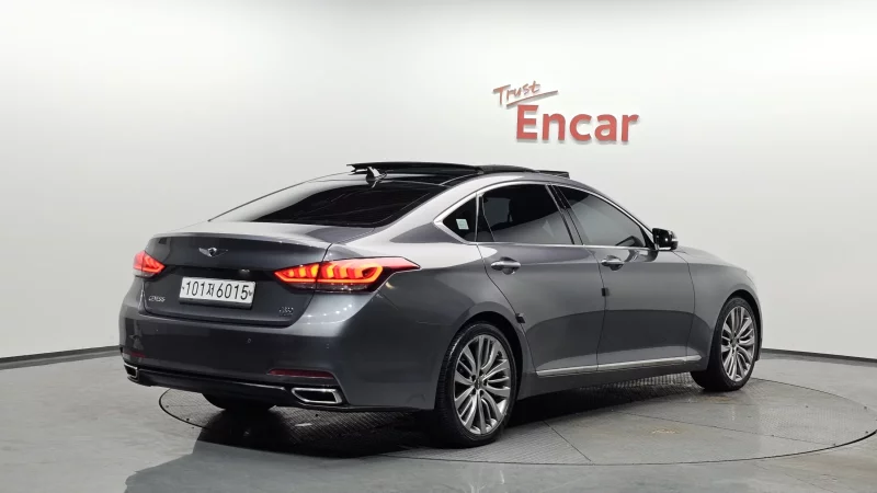Hyundai Genesis