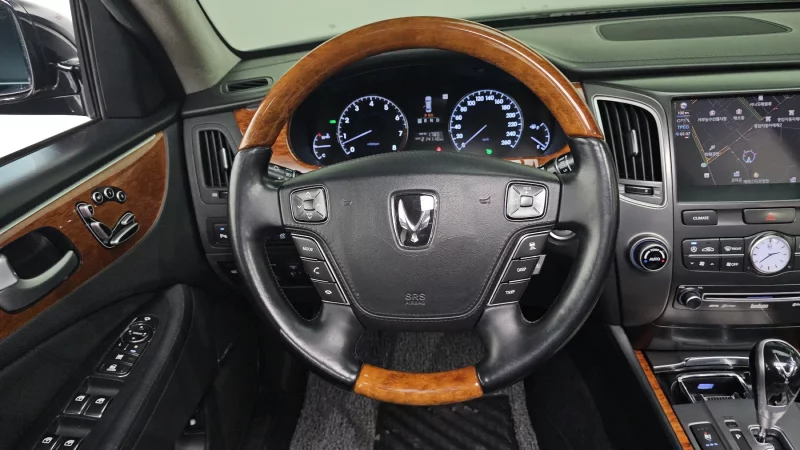 Hyundai Equus