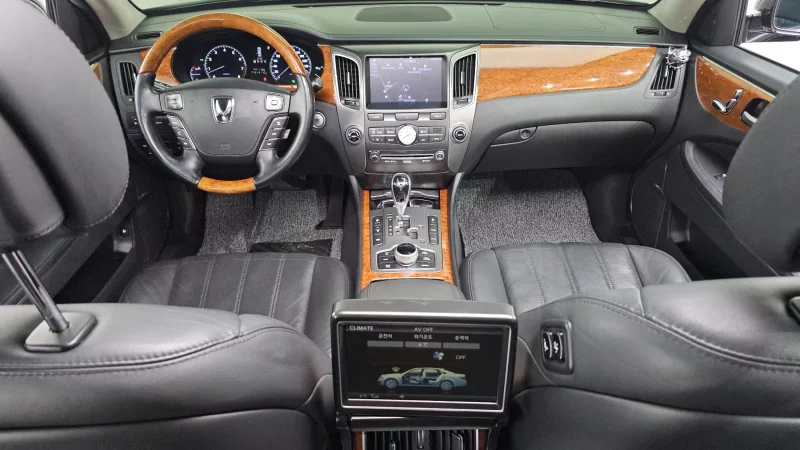 Hyundai Equus