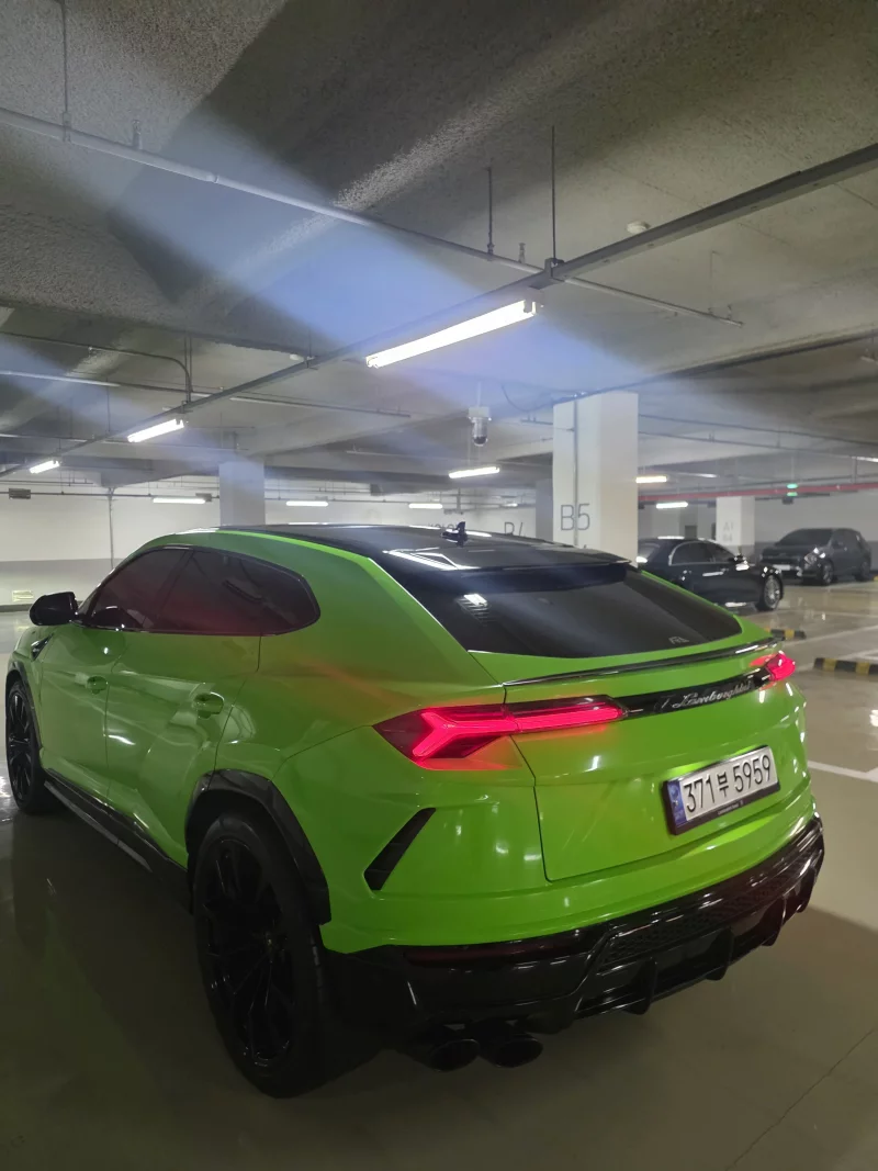 Lamborghini URUS