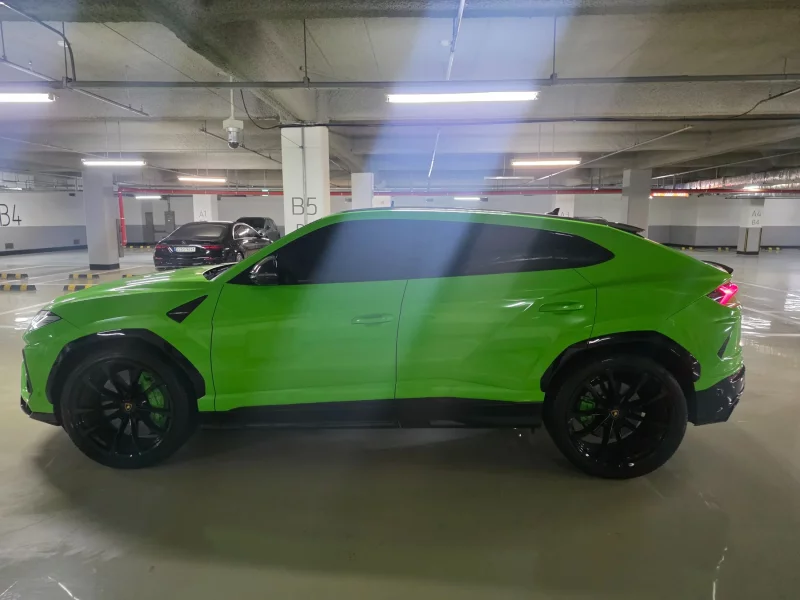 Lamborghini URUS
