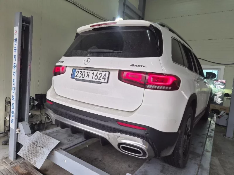 Mercedes-Benz GLB-Class