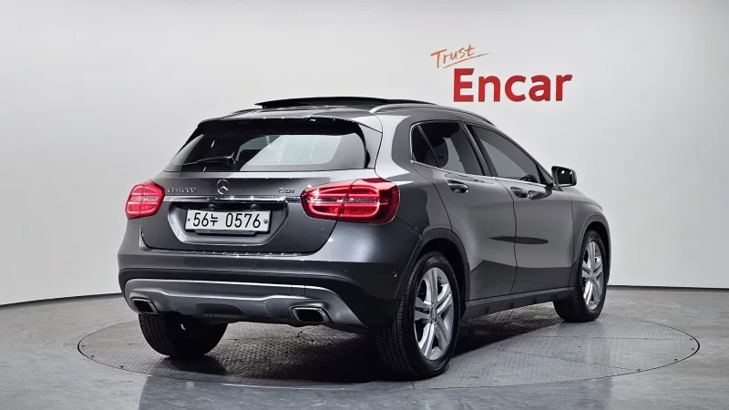 Mercedes-Benz GLA-Class