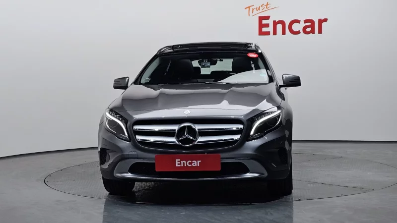Mercedes-Benz GLA-Class