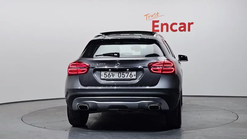 Mercedes-Benz GLA-Class