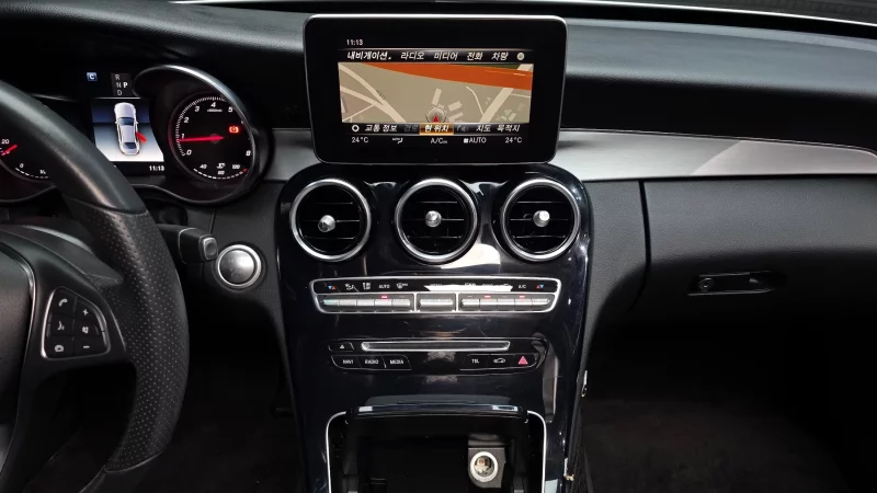 Mercedes-Benz C-Class