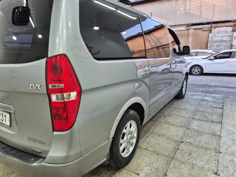 Hyundai Grand Starex