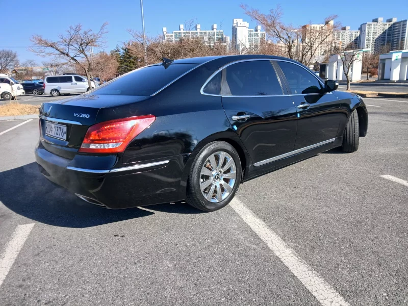 Hyundai Equus