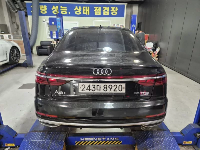Audi A8
