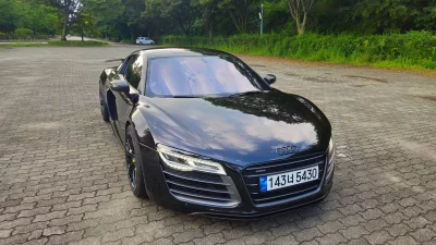 Audi R8