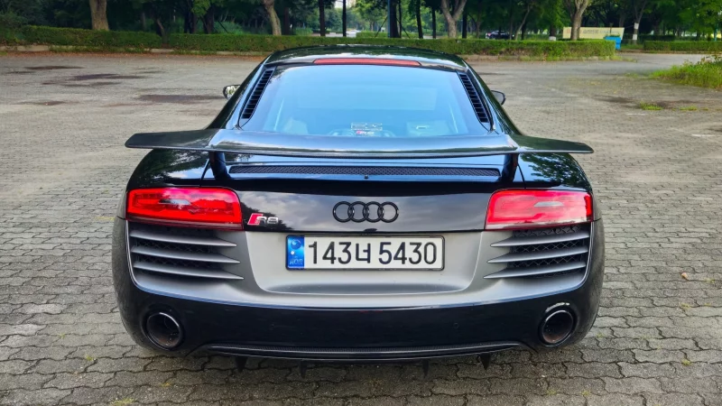Audi R8