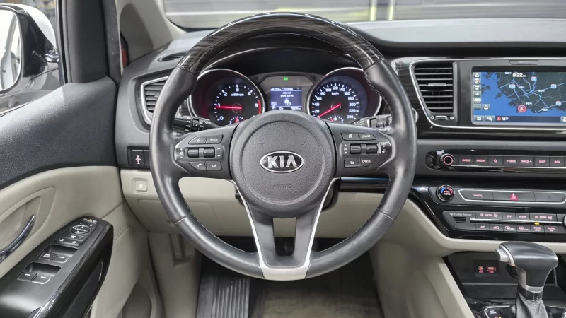 Kia Carnival