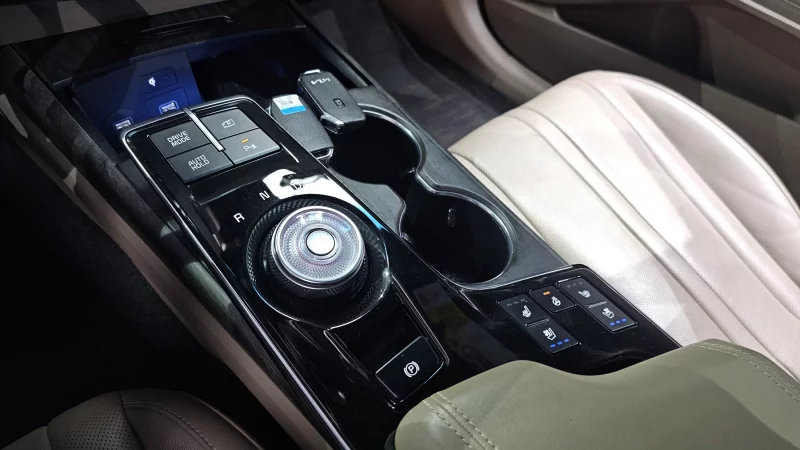 Kia K8