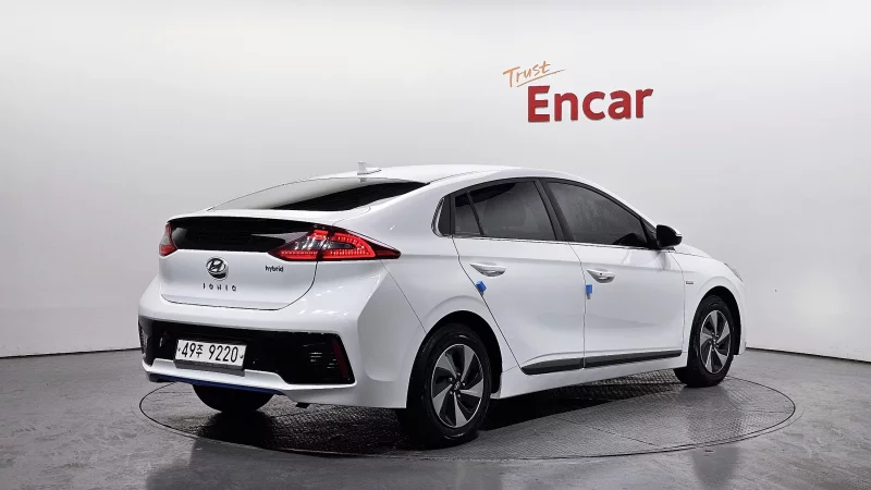 Hyundai Ioniq