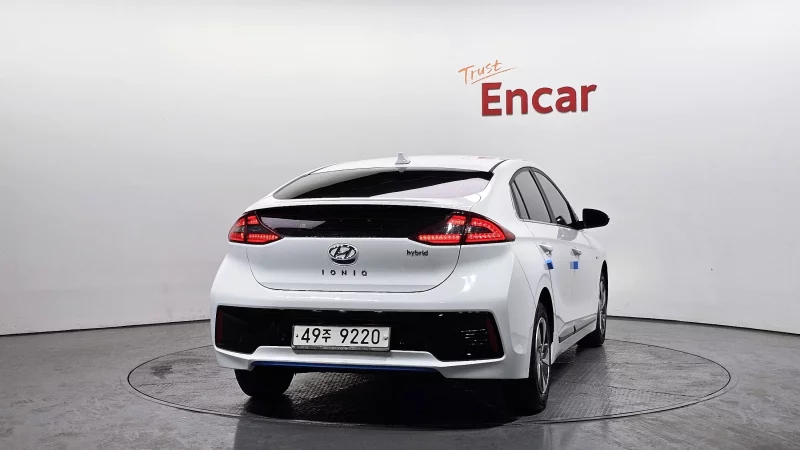 Hyundai Ioniq