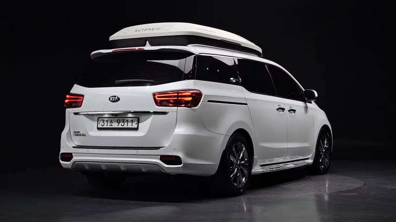Kia Carnival