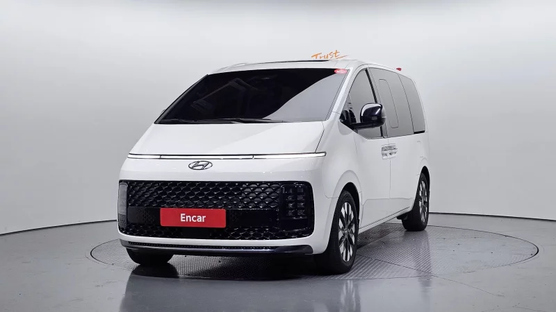 Hyundai Staria