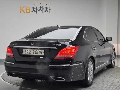 Hyundai Equus