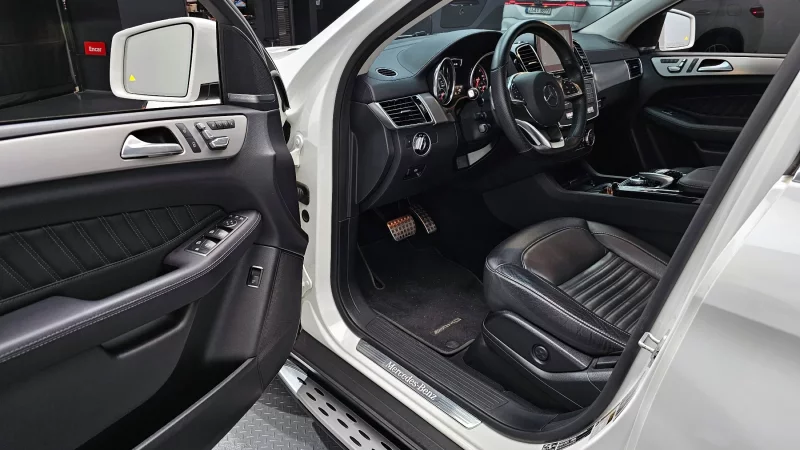 Mercedes-Benz GLE-Class