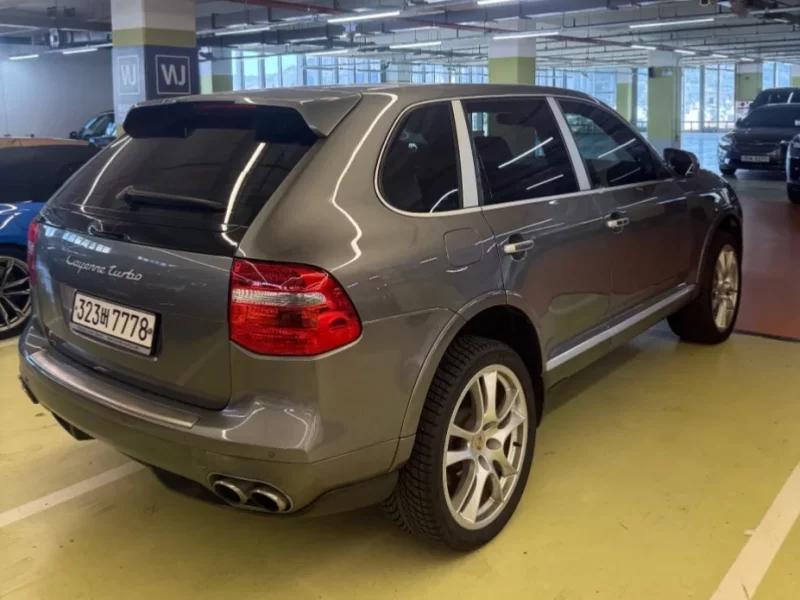 Porsche CAYENNE