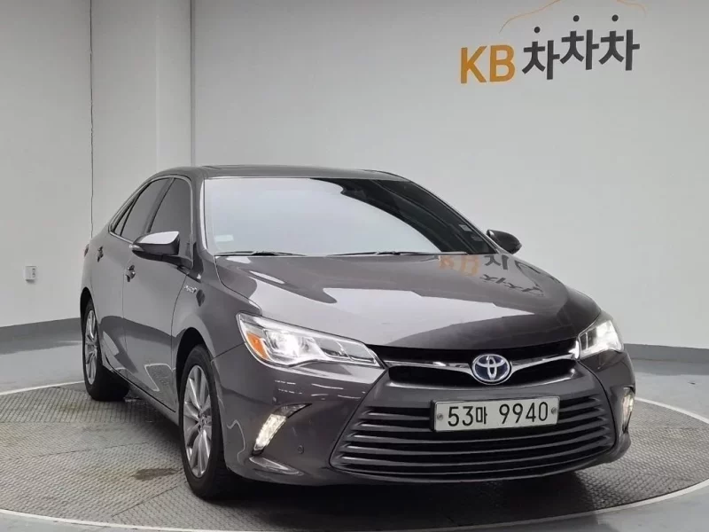Toyota CAMRY