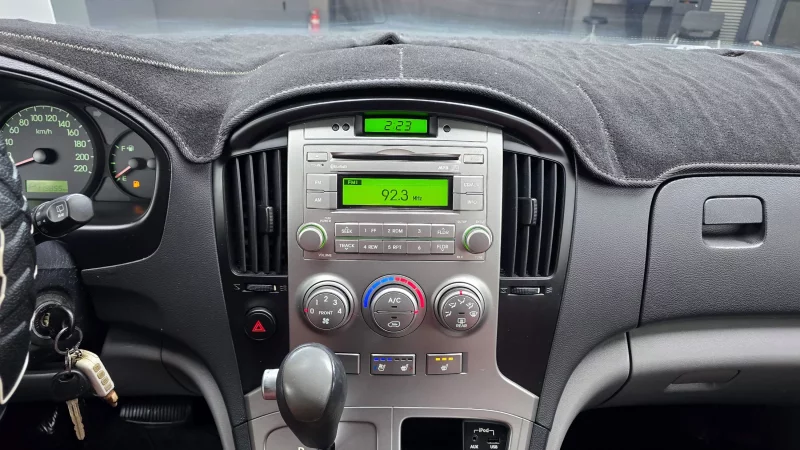 Hyundai Grand Starex