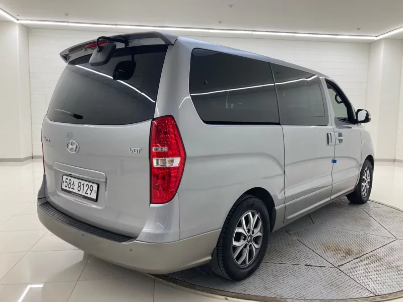 Hyundai Grand Starex