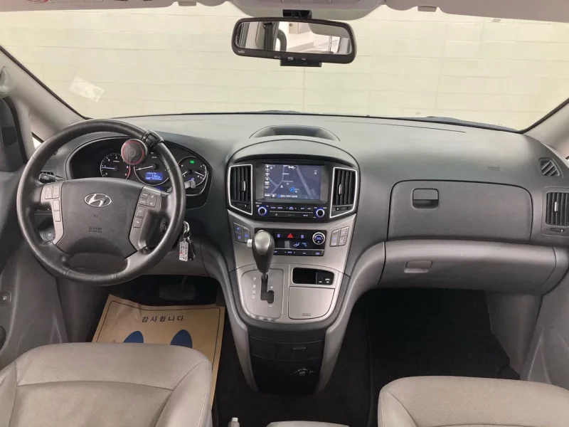 Hyundai Grand Starex