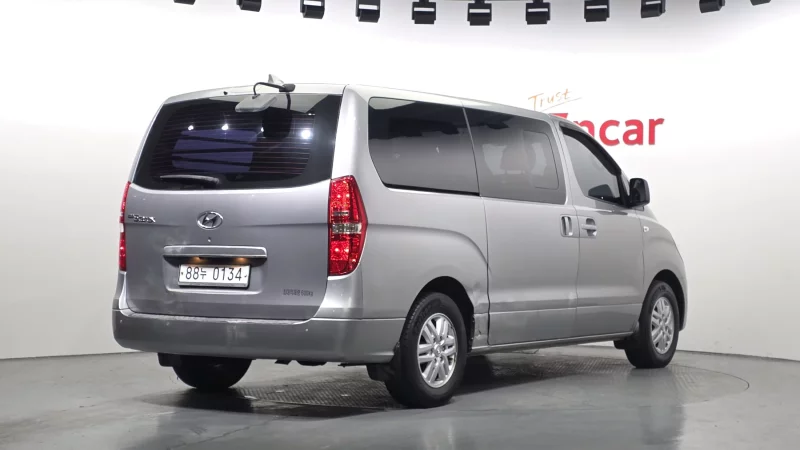 Hyundai Grand Starex