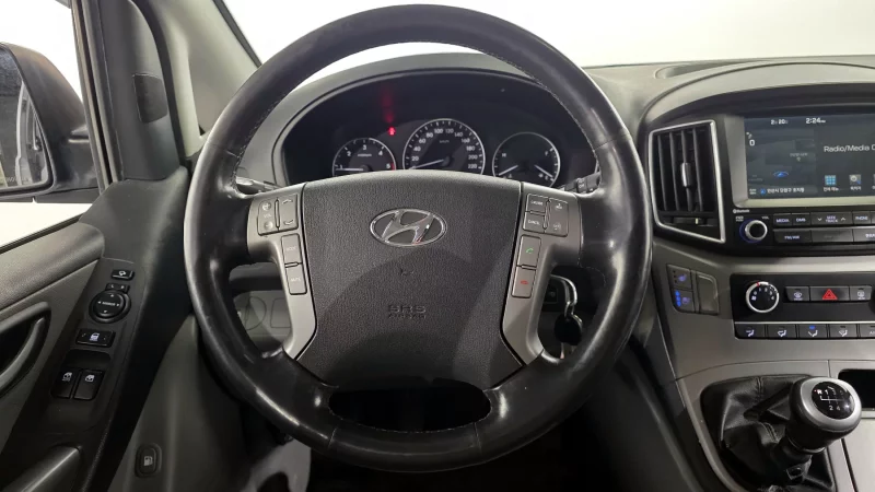 Hyundai Grand Starex