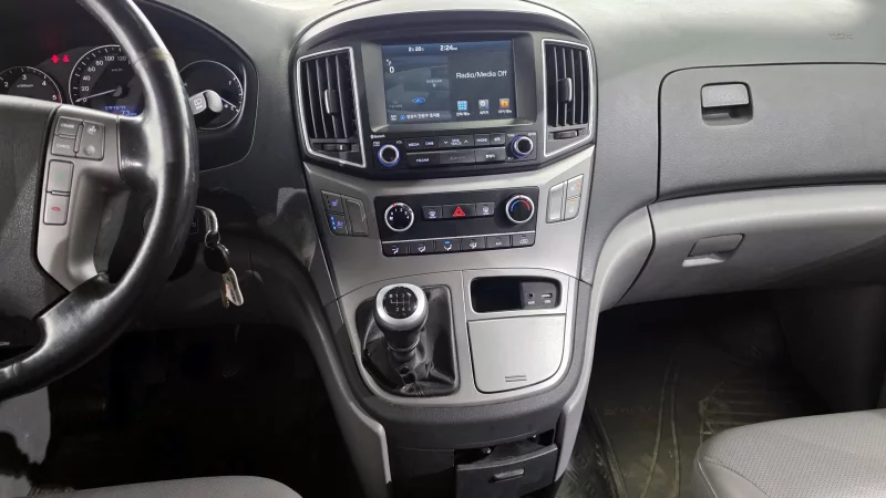 Hyundai Grand Starex