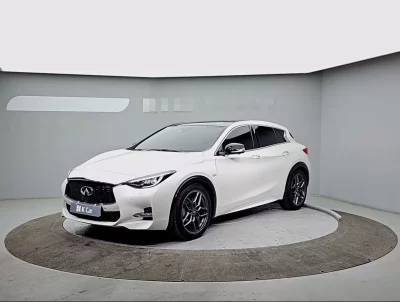 Infiniti Q30 2019