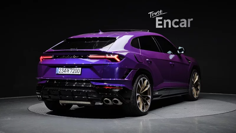 Lamborghini URUS