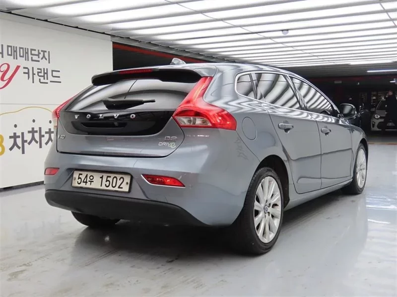 Volvo V40