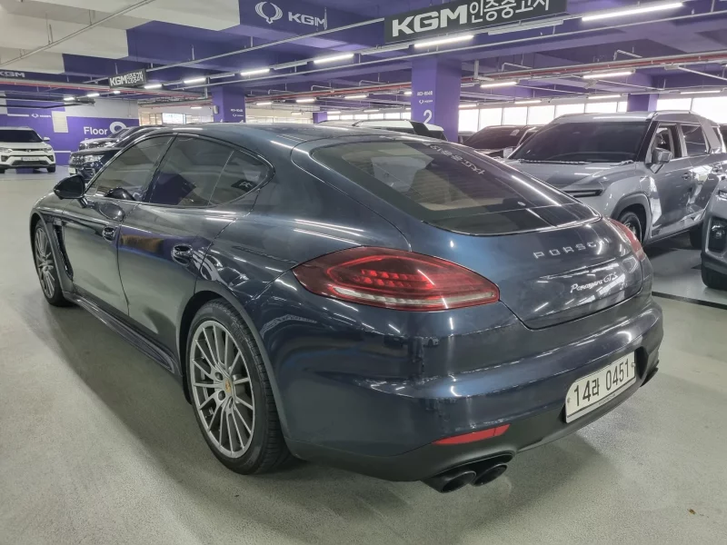 Porsche PANAMERA