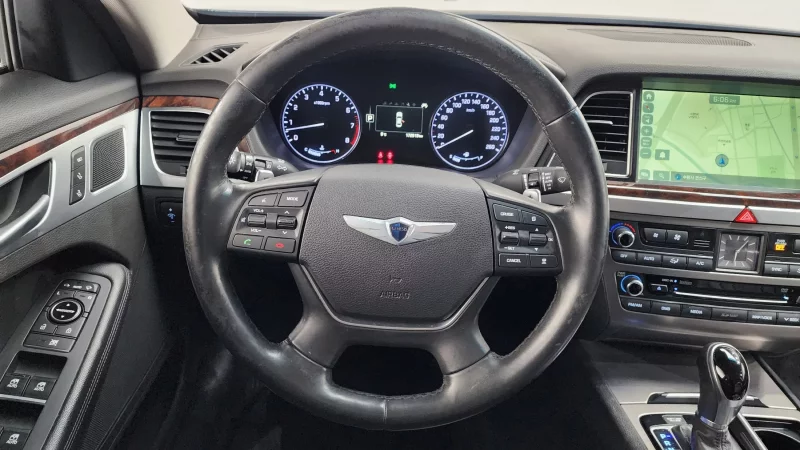 Hyundai Genesis