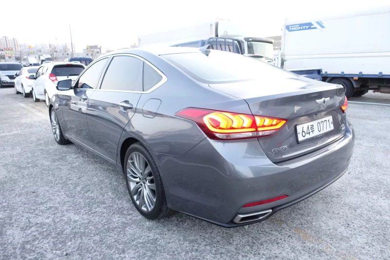Hyundai Genesis