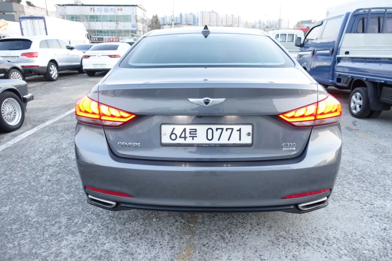 Hyundai Genesis