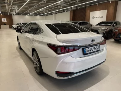 Lexus ES300h