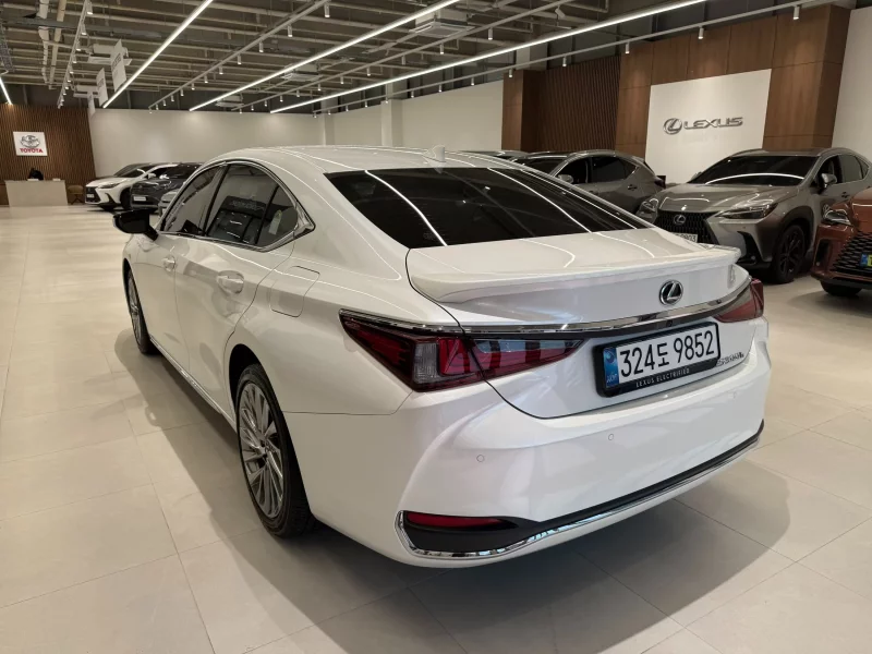 Lexus ES300h